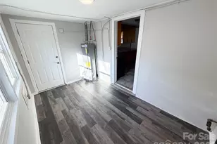 5216 Eaton Cir, Charlotte, NC 28208 - Photo 12