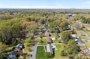 7614 Rolling Hill Rd, Charlotte, NC 28227 - Photo 46