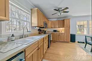 7614 Rolling Hill Rd, Charlotte, NC 28227 - Photo 10