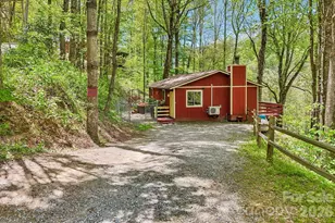 68 Split Rail Dr, Maggie Valley, NC 28751 - Photo 2