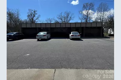 504 Mulberry Street SW, Lenoir, NC 28645 - Photo 2