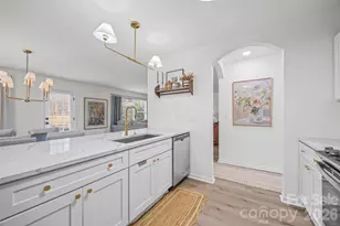 5223 Fernhill Dr, Charlotte, NC 28217 - Photo 6