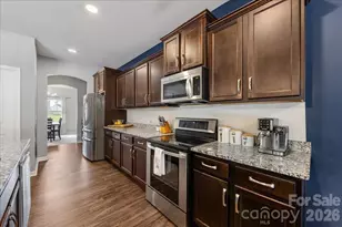 154 Sutters Mill Dr, Troutman, NC 28166 - Photo 2