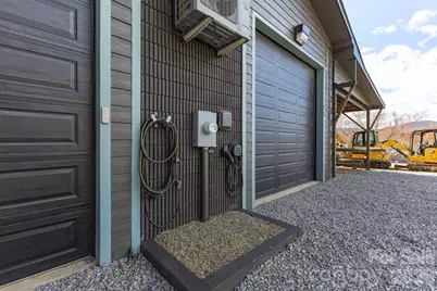 17 Red Leaf Road, Asheville, NC 28806 - Photo 2