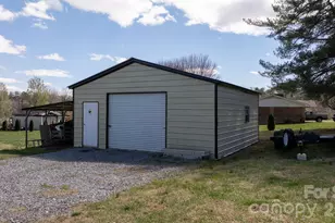 103 Hamp St, Morganton, NC 28655 - Photo 36