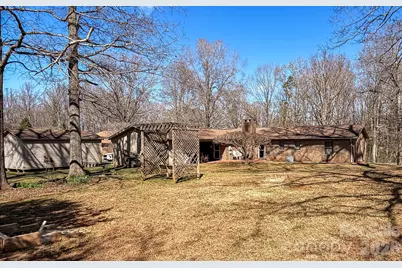 1017 3rd Avenue NW, Conover, NC 28613 - Photo 44