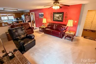 1017 3rd Ave NW, Conover, NC 28613 - Photo 10