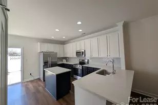 5133 Prosperity Church Rd, Charlotte, NC 28269 - Photo 2