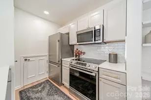 419 W 8th St, Charlotte, NC 28202 - Photo 6