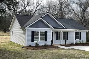 222 Center St, Chester, SC 29706 - Photo 1