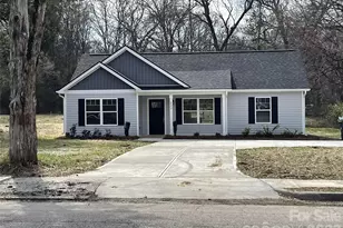 222 Center St, Chester, SC 29706 - Photo 2