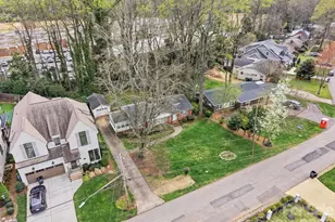 616 Bertonley Ave, Charlotte, NC 28211 - Photo 2