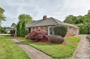 3927 Barclay Downs Dr, Charlotte, NC 28209 - Photo 2