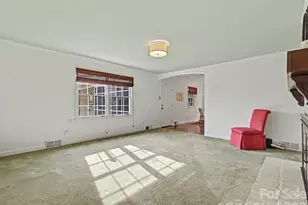 3927 Barclay Downs Dr, Charlotte, NC 28209 - Photo 12