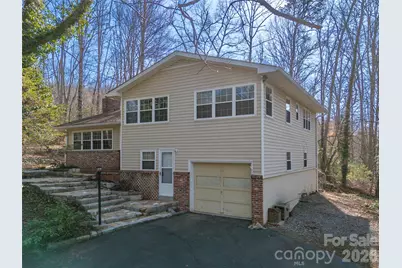 3 Country Road, Hendersonville, NC 28791 - Photo 1