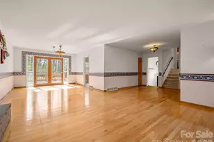 3 Country Rd, Hendersonville, NC 28791 - Photo 10