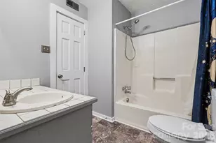 100 Willow Run Dr, Gastonia, NC 28056 - Photo 12