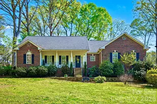 270 Spicewood Cir, Troutman, NC 28166 - Photo 1