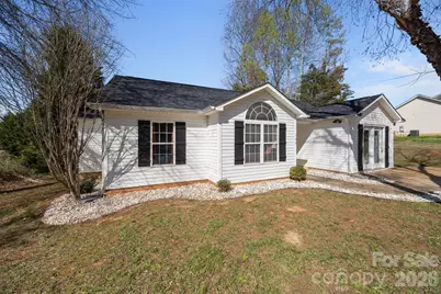 107 Panther Creek Road E, Troutman, NC 28166 - Photo 2