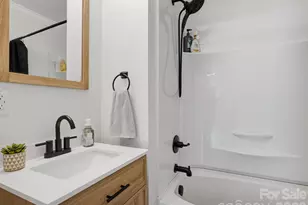 411 N Chapel St, Landis, NC 28088 - Photo 18