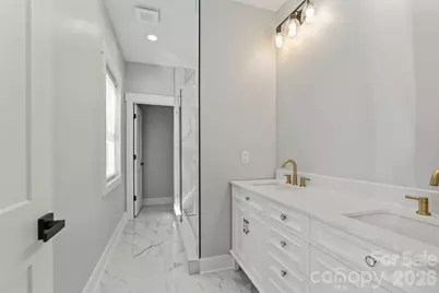 543 30th Avenue NW, Hickory, NC 28601 - Photo 16