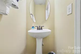 6148 Rockefeller Ln, Charlotte, NC 28210 - Photo 12