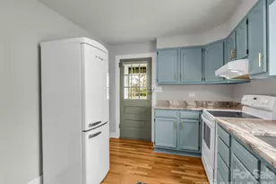 1038 Sylvan Blvd, Hendersonville, NC 28791 - Photo 12