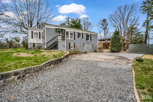 1038 Sylvan Blvd, Hendersonville, NC 28791 - Photo 2