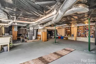 1038 Sylvan Blvd, Hendersonville, NC 28791 - Photo 24