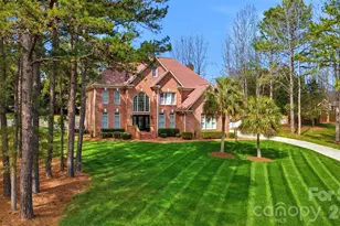 6041 Bluebird Hill Ln, Matthews, NC 28104 - Photo 2