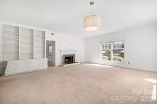 1016 Queens Rd, Charlotte, NC 28207 - Photo 10