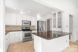 1016 Queens Rd, Charlotte, NC 28207 - Photo 8