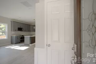 501 Granby Cir, Charlotte, NC 28217 - Photo 12