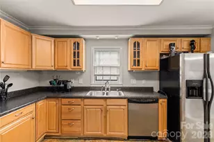 2222 Yorkhills Dr, Charlotte, NC 28217 - Photo 2