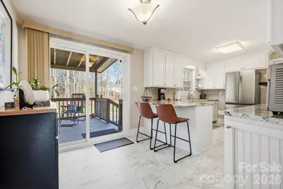 2841 20th Street NE, Hickory, NC 28601 - Photo 6