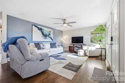 2841 20th Street NE, Hickory, NC 28601 - Photo 4