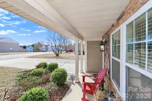 1123 Valley St, Statesville, NC 28677 - Photo 6