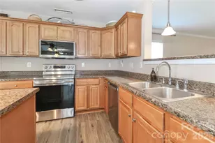 1123 Valley St, Statesville, NC 28677 - Photo 18