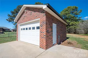 2515 Myra Ln, Lincolnton, NC 28092 - Photo 42