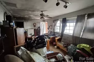 1764 E Hanrahan Rd, Ayden, NC 28513 - Photo 2