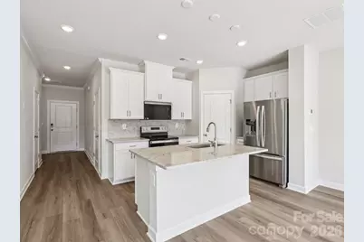 8132 Hidden Springs Trail, Charlotte, NC 28216 - Photo 4