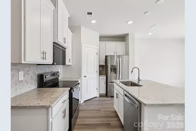 8132 Hidden Springs Trail, Charlotte, NC 28216 - Photo 6