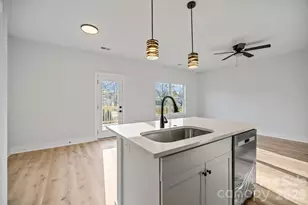 410 S Hill St, Gastonia, NC 28052 - Photo 8