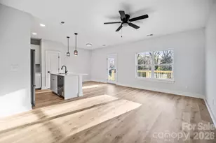 410 S Hill St, Gastonia, NC 28052 - Photo 4