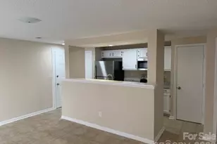 1610 Arlyn Cir, Charlotte, NC 28213 - Photo 12