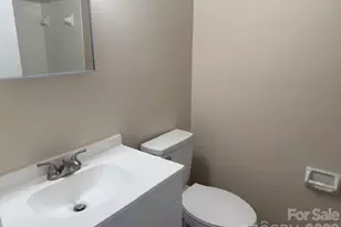 1610 Arlyn Cir, Charlotte, NC 28213 - Photo 26