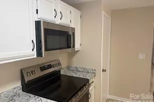 1610 Arlyn Cir, Charlotte, NC 28213 - Photo 6