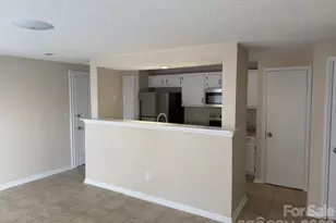 1610 Arlyn Cir, Charlotte, NC 28213 - Photo 16