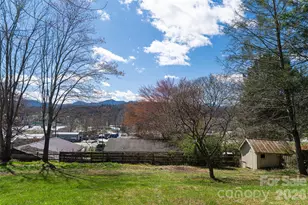 203 Pine St, Candler, NC 28715 - Photo 36