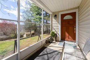 203 Pine St, Candler, NC 28715 - Photo 6